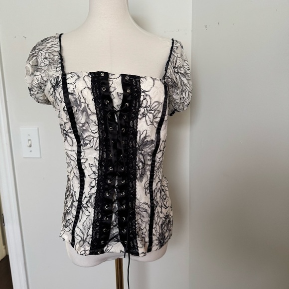 Vintage Y2K Black and White Lace-Up Women's milkmaid top goth punk fairy 14 - Picture 2 of 6